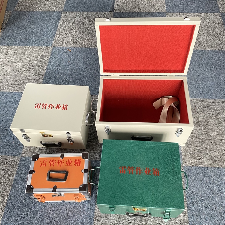 兴隆华侨农场爆破工程作业箱如何选择？玻璃钢与传统材质的全面对比